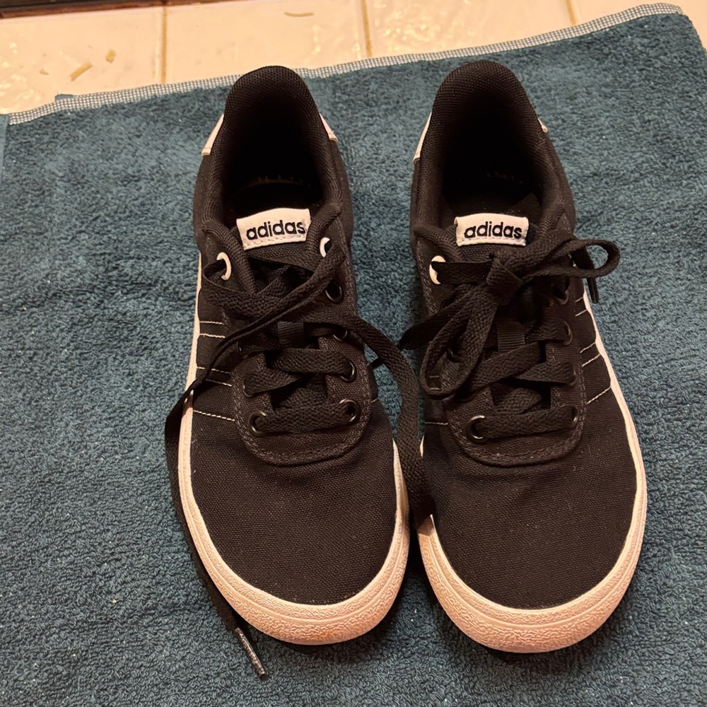 Adidas VulcraideV3R Skate shoes Black Canvas Sneakers with White Soles